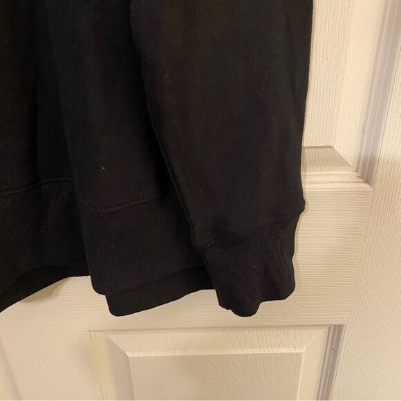 Time and Tru Black Crewneck Sweatshirt Classic Knit - Picture 2 of 8